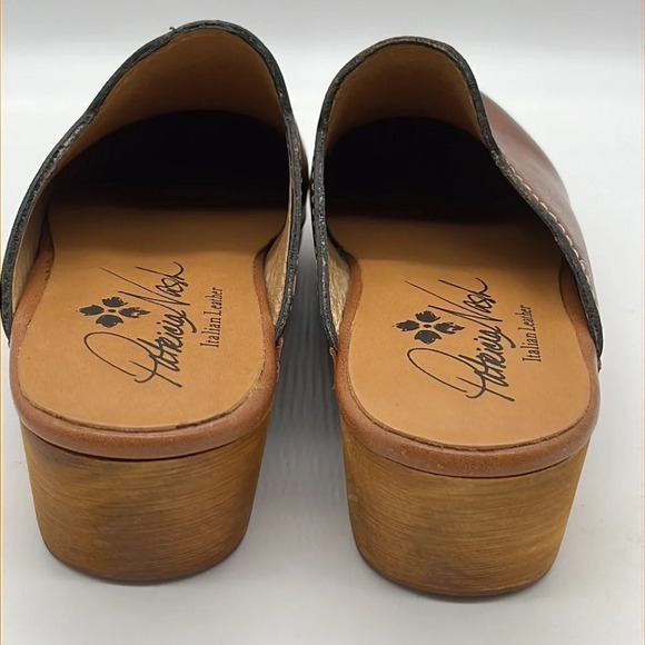 Patricia Nash Old World Map Italian Leather Clogs/Mules - Size 6 - Picture 3 of 9